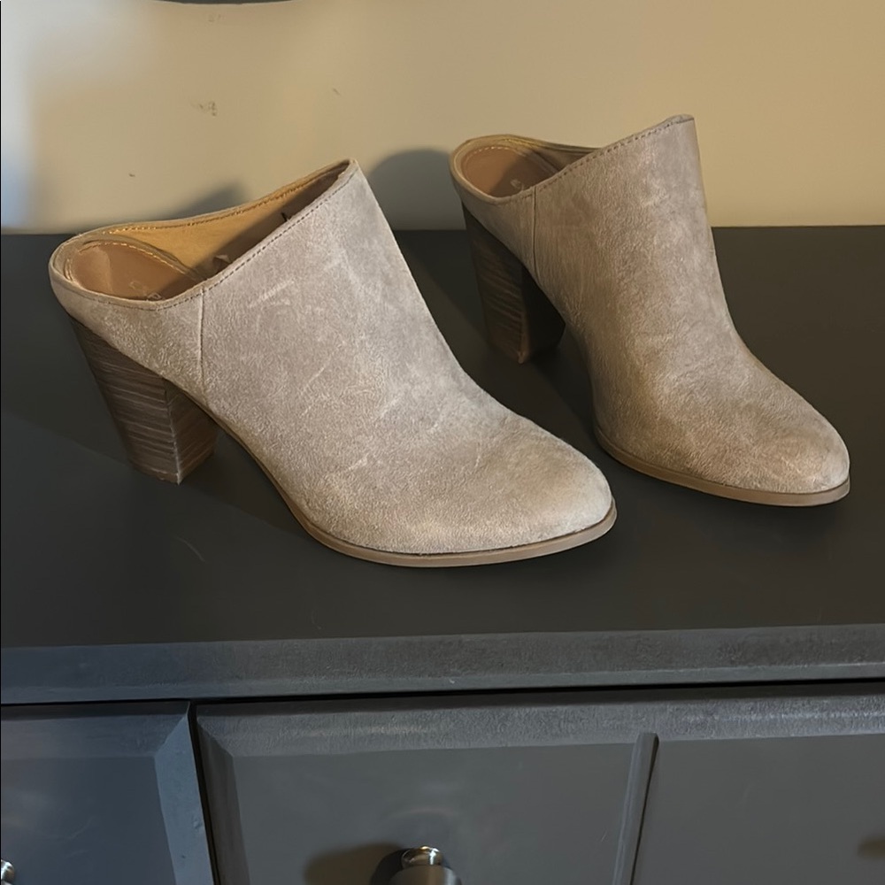 Women's Tan Block Heel Mules